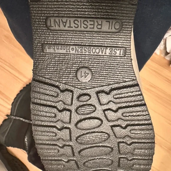 💜Ilse Jacobsen Taupe Rainboots 💜  Black Textured Sole Footwear - Picture 4 of 11